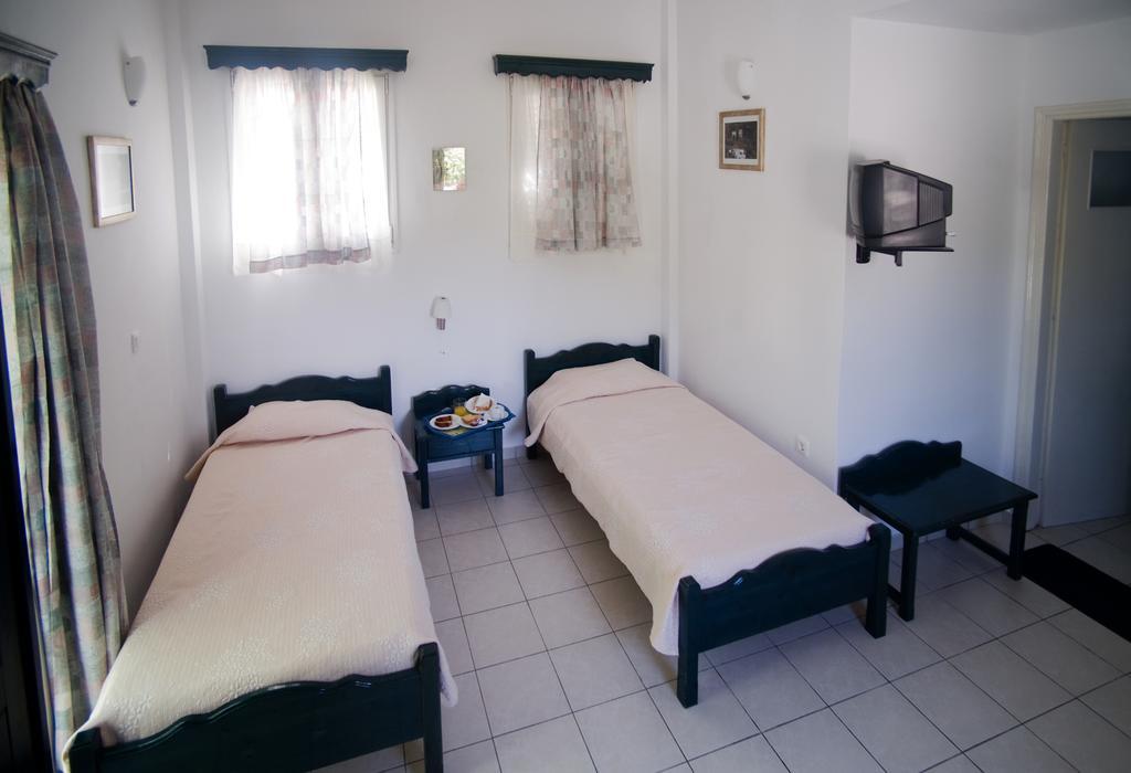 Aiolos Hotel Menites Экстерьер фото