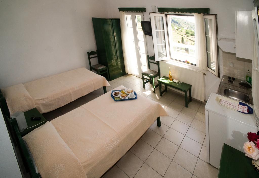 Aiolos Hotel Menites Экстерьер фото