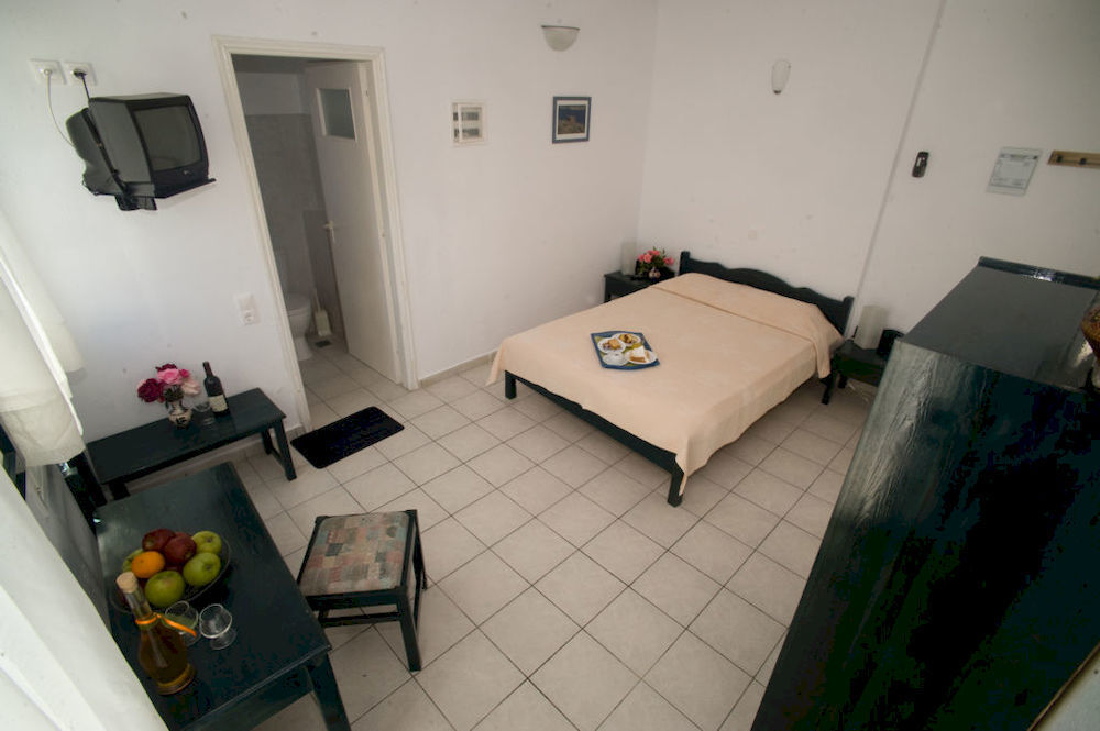 Aiolos Hotel Menites Экстерьер фото