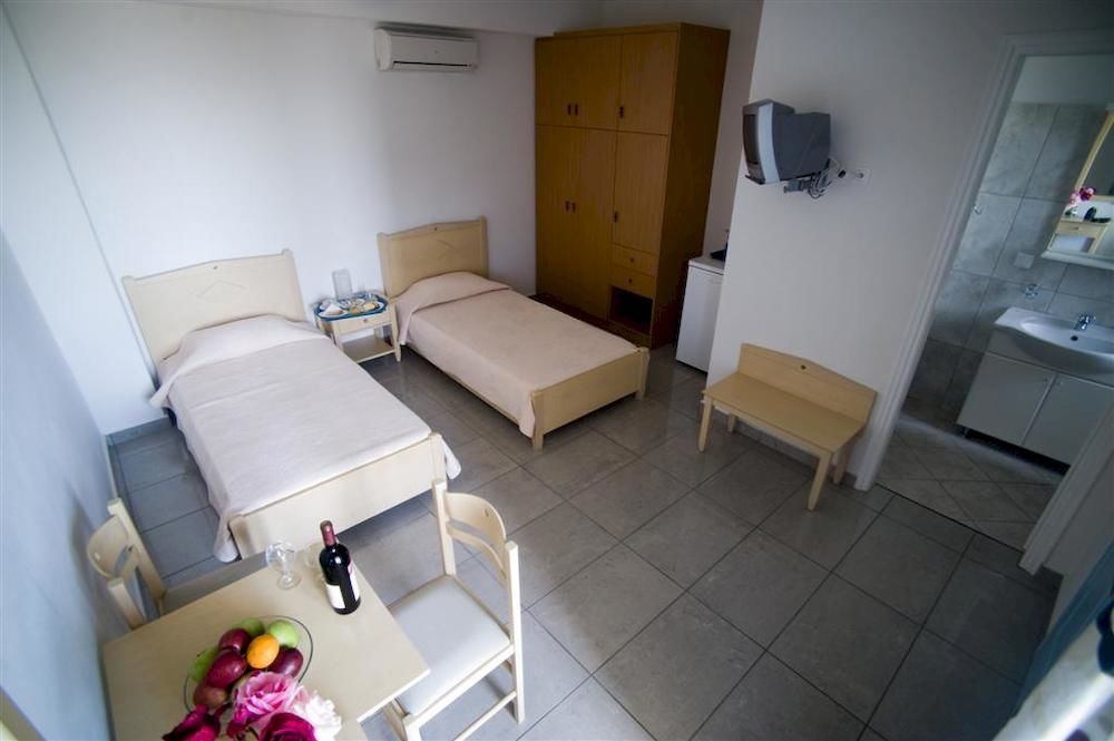 Aiolos Hotel Menites Экстерьер фото